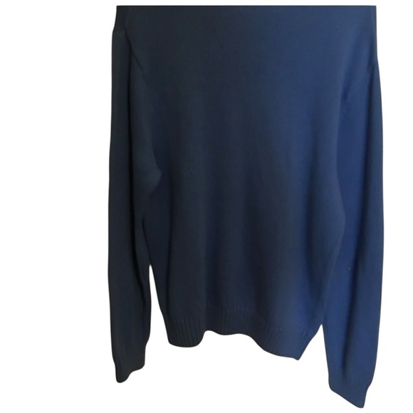 Chaps Men's V-Neck Sweater in Navy - Picture 3 of 11